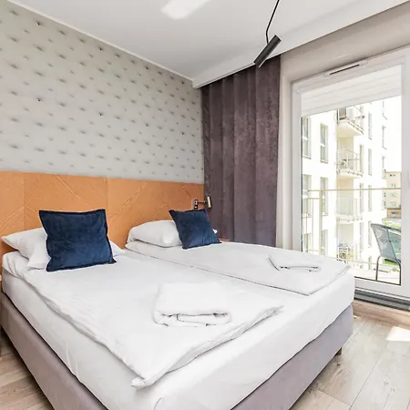 Amber Port 12b By Grand *