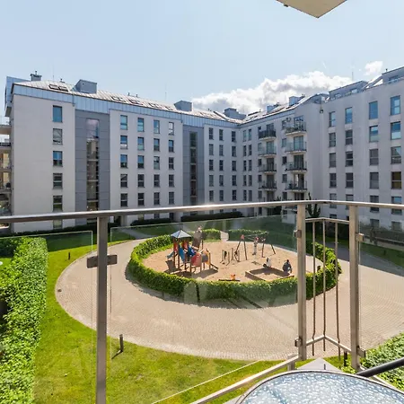 Amber Port 12b By Grand Apartment *