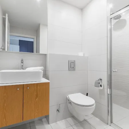 Amber Port 12b By Grand Apartment